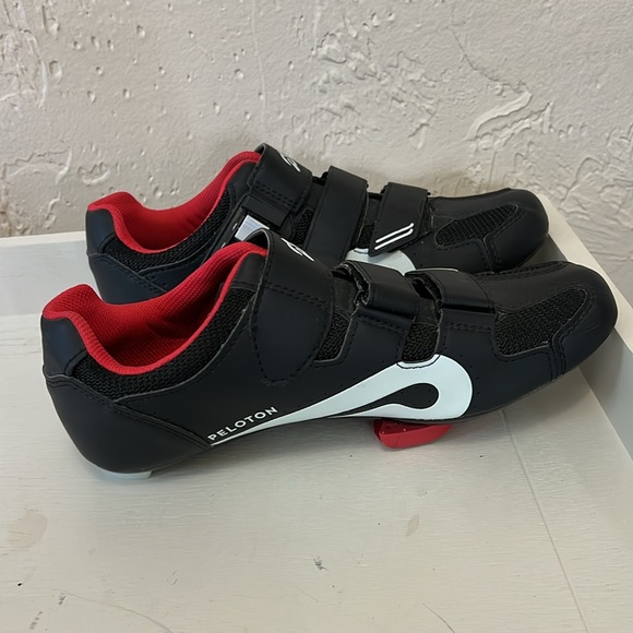 Barely Worn Peloton Cycling Shoe Size 41 (Men’s Size 8 / Women’s Size 10) - Picture 5 of 8